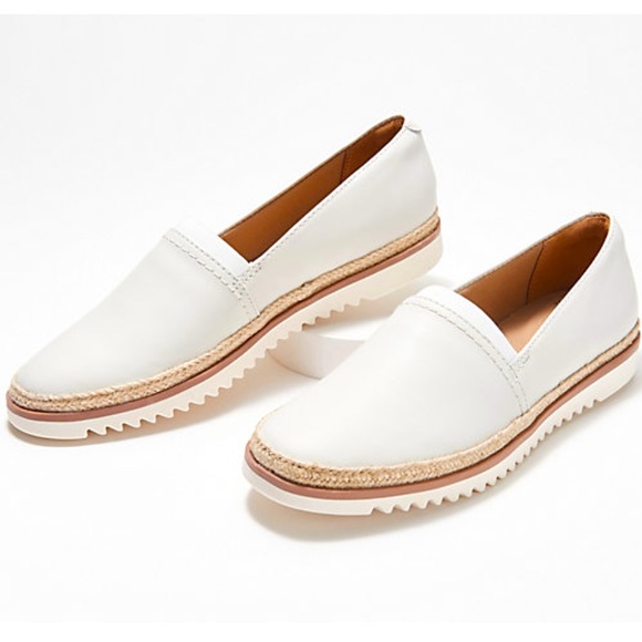 Clarks Shoes - 🎊NEW🎊Clarks Collection Leather Slip On Shoes